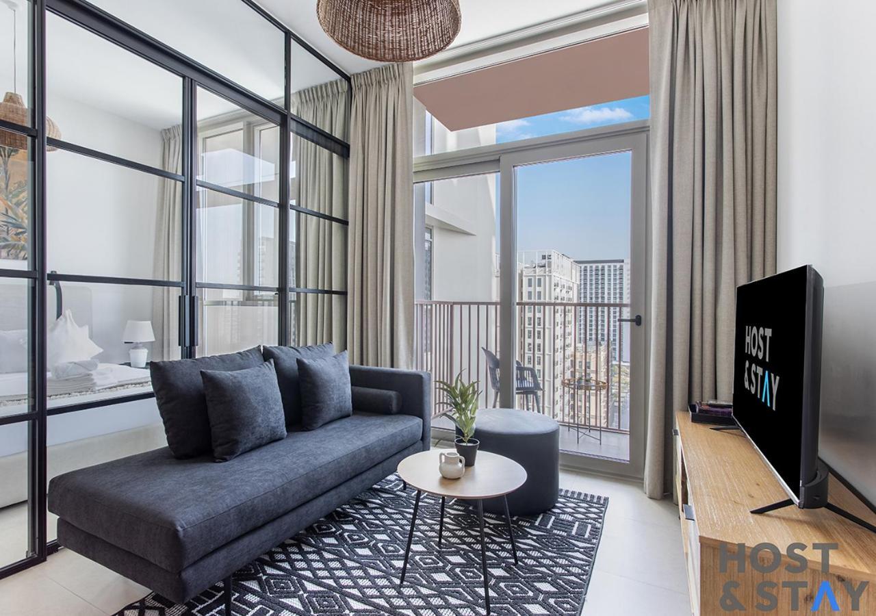 Elegant 1br In Collective, Hills Dubai
