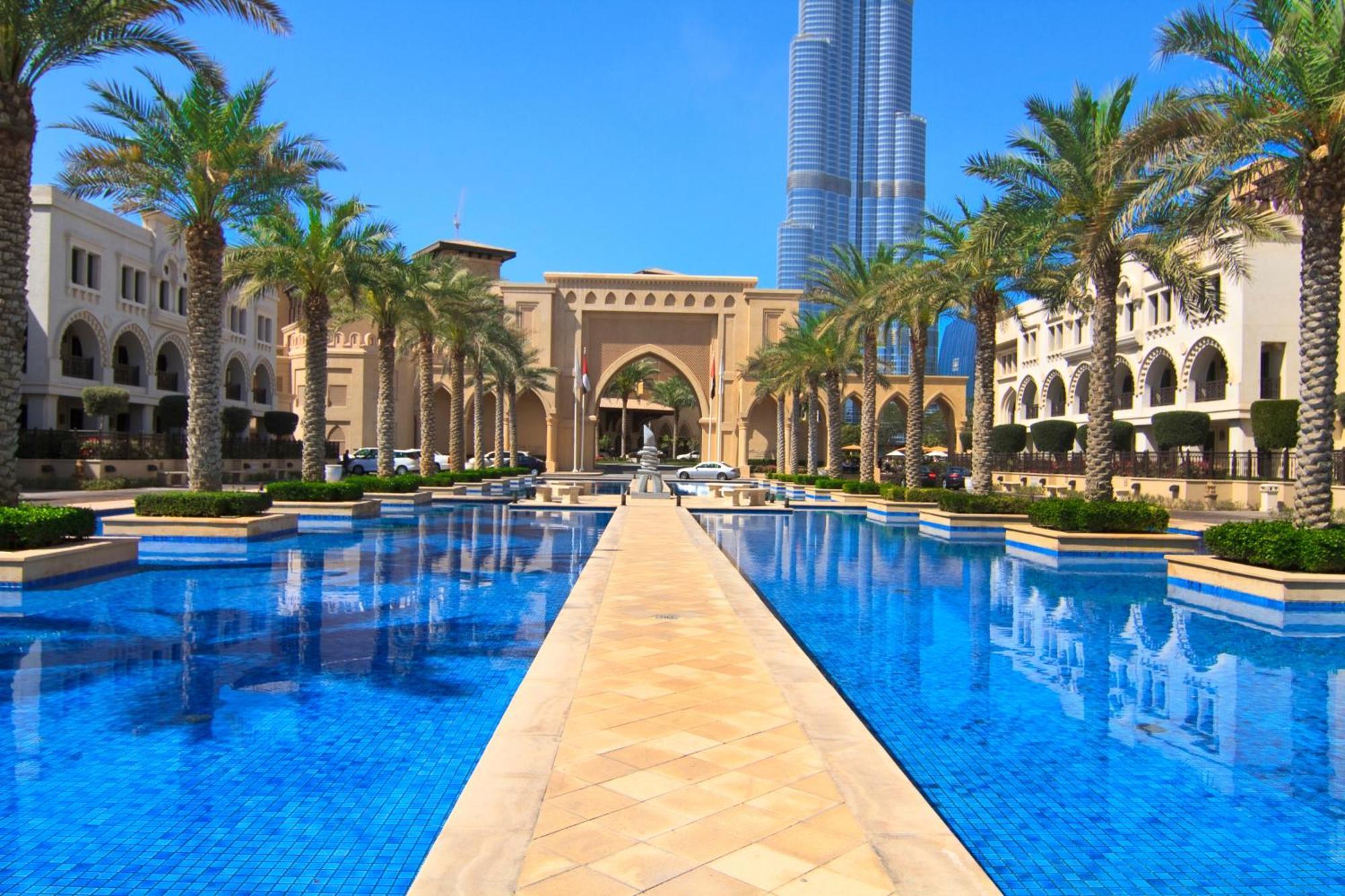 High-rise Chic, Burj Crown, Opera Boulevard View, By Mall Apartment