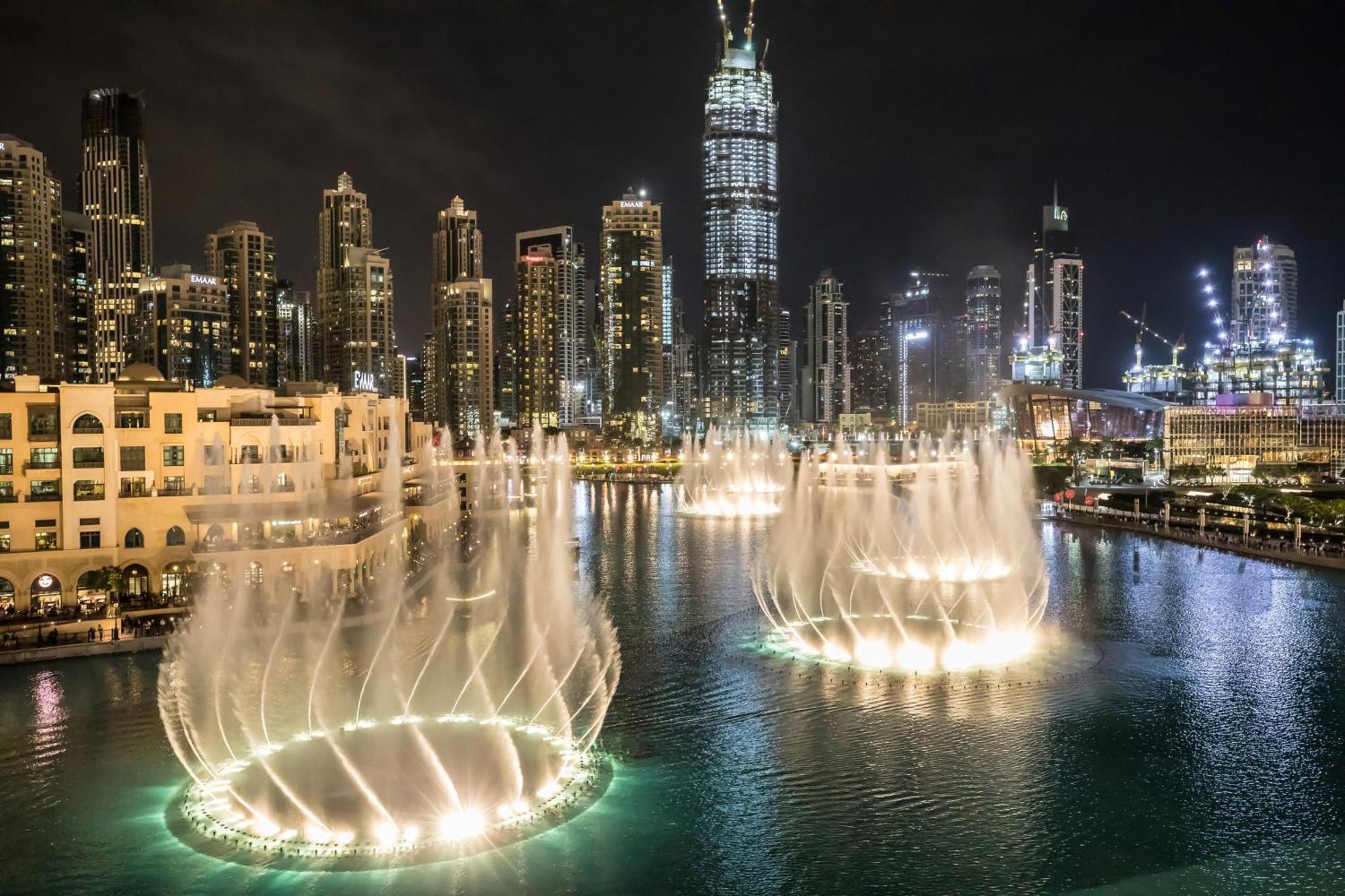 High-rise Chic, Burj Crown, Opera Boulevard View, By Mall Apartment *