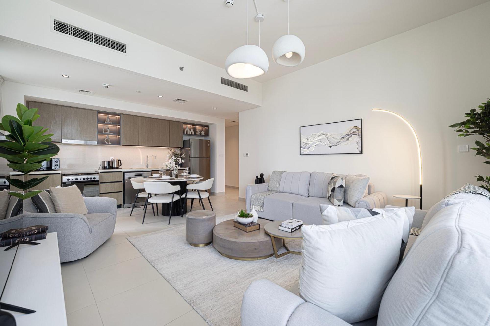 High-rise Chic, Burj Crown, Opera Boulevard View, By Mall * Dubai