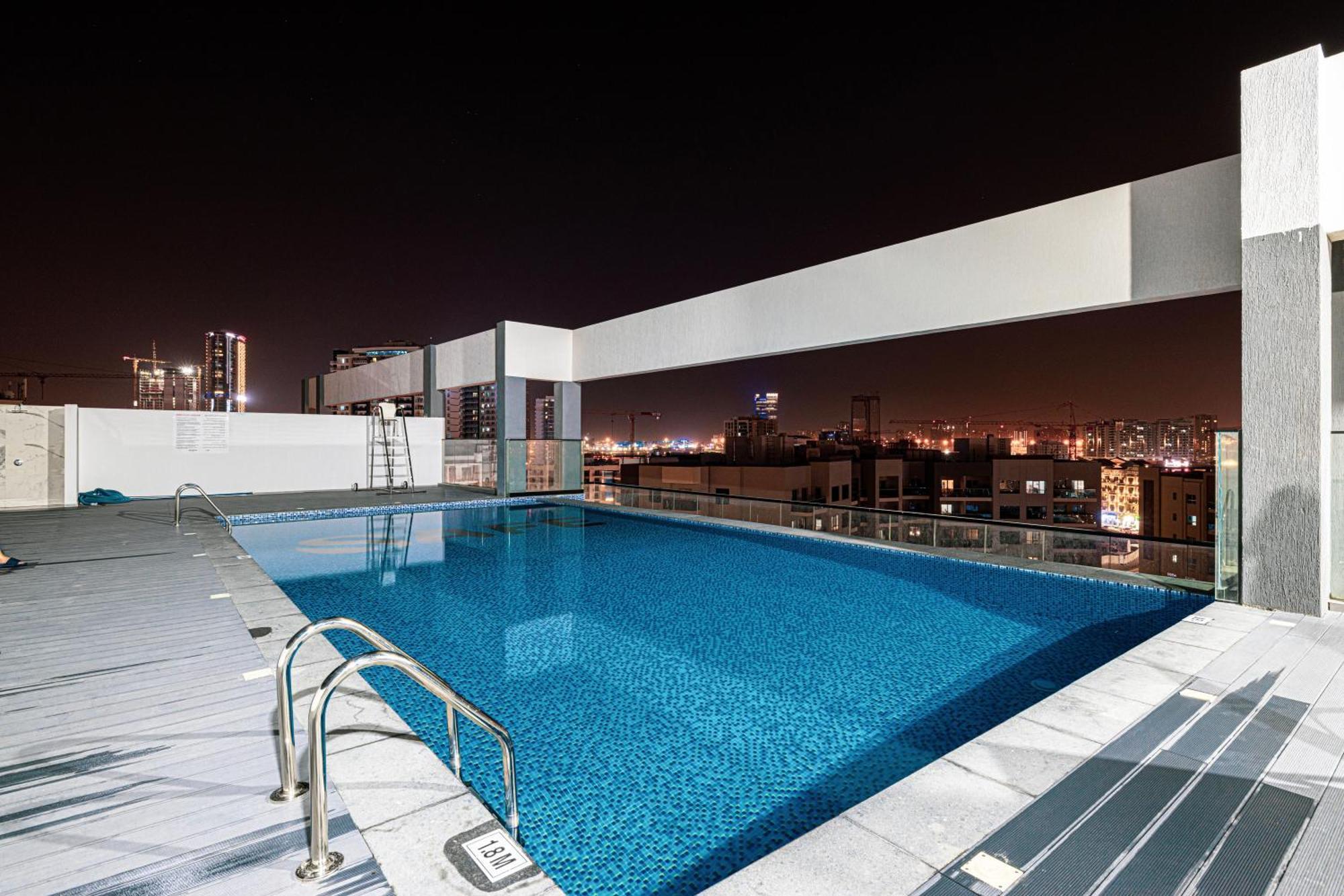 Brand New 1br With Pool, Sauna & Gym Dubai