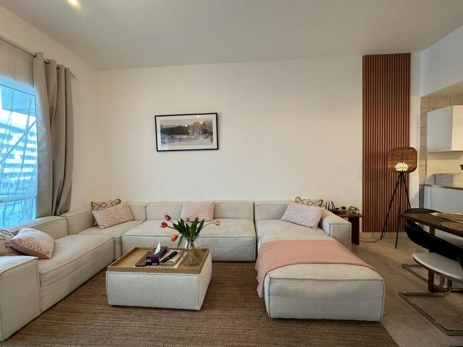 Apartment Cozy 2bhk With Marina Views Dubai