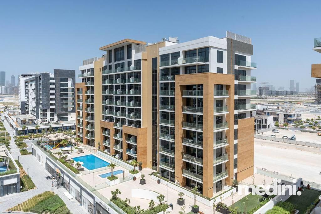 Azizi Riviera - 12min From Downtown * Dubai