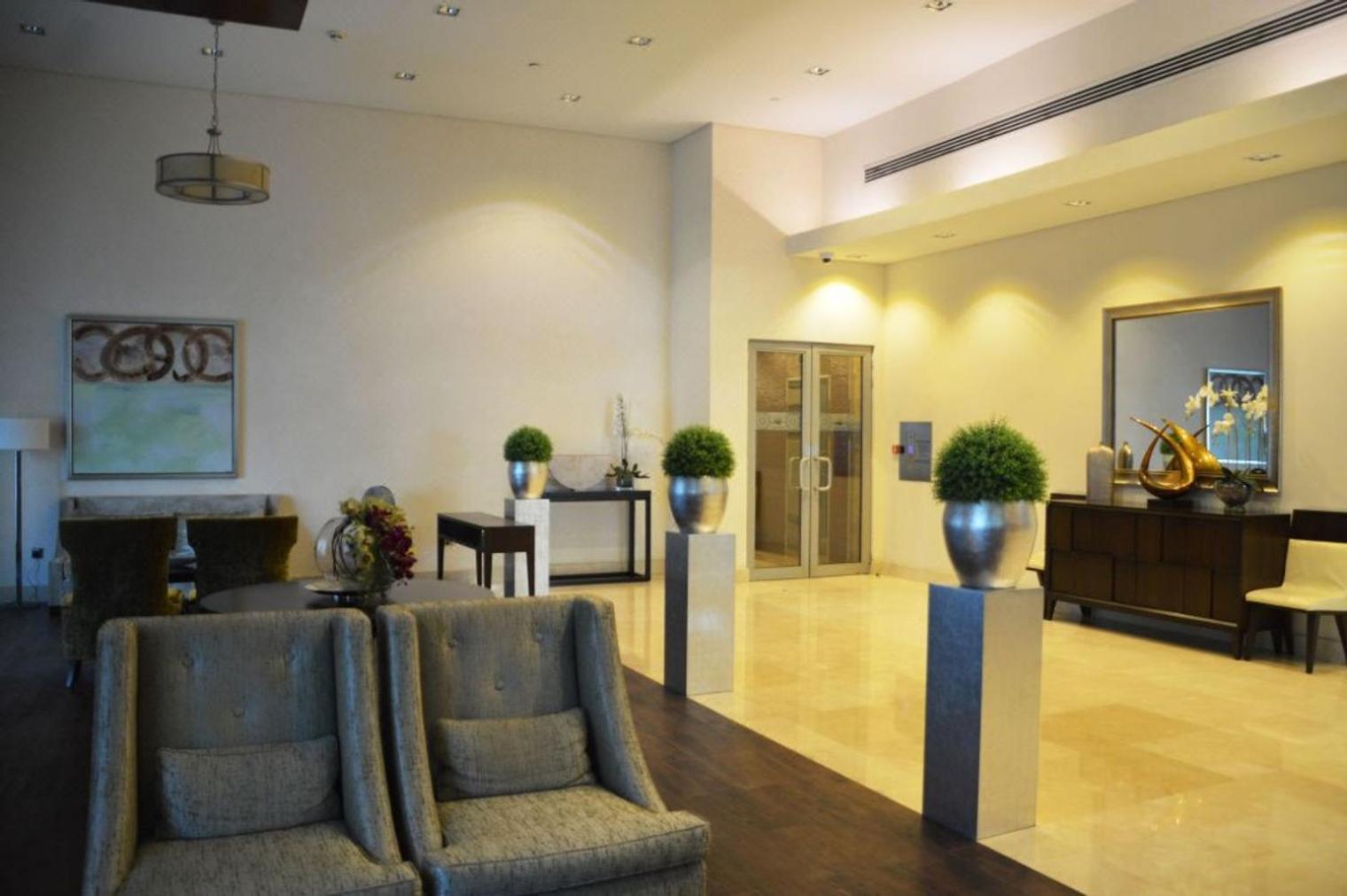 Blueground Boulevard Central Pool Gym Dxb-1179 Apartment *