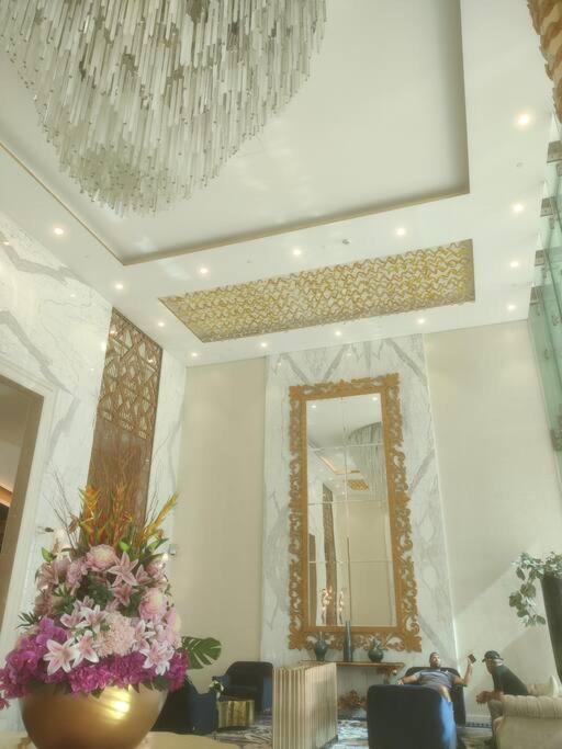 Lemodcasa - Modern Chic * Dubai