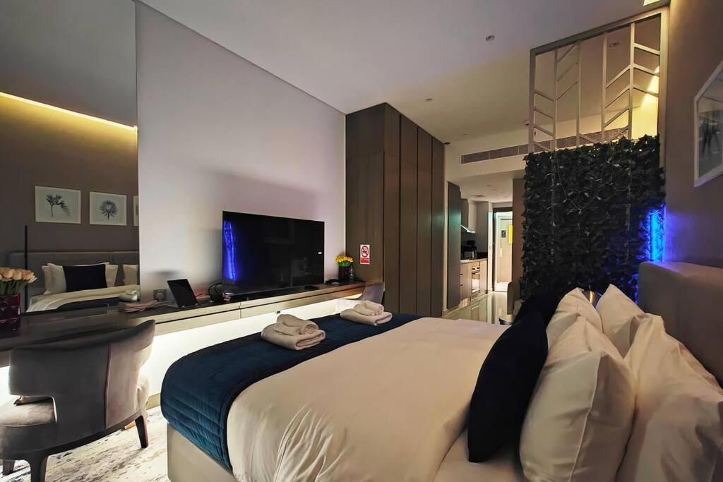 Lemodcasa - Modern Chic Apartment *