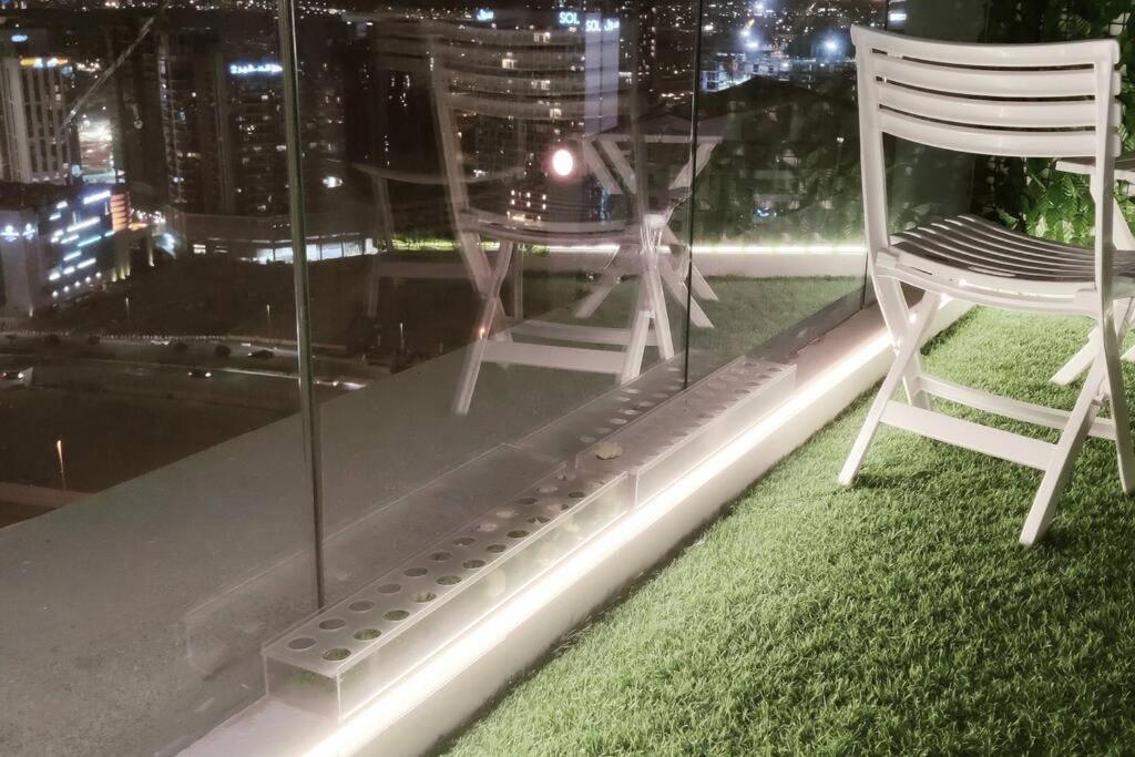 Lemodcasa - Modern Chic Apartment Dubai