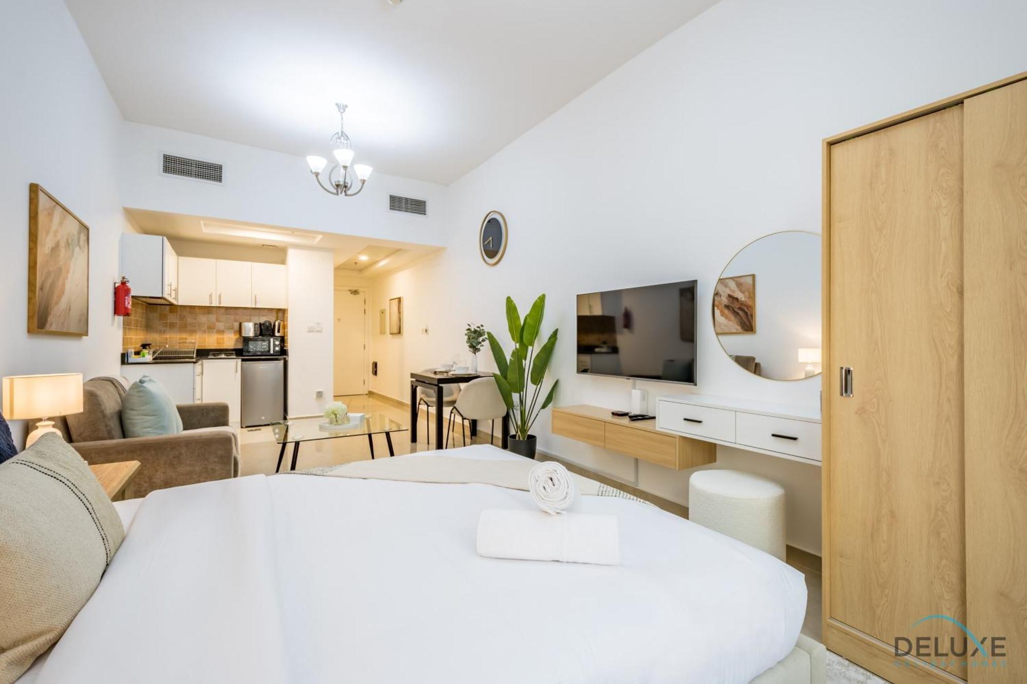Modern In Hanover Square, Jumeirah Village Circle By Deluxe Homes Apartment