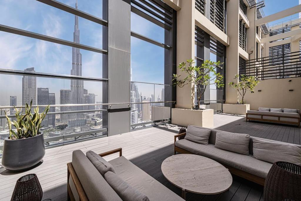 Lux With Full Burj View I 1 Min Mall Apartment *