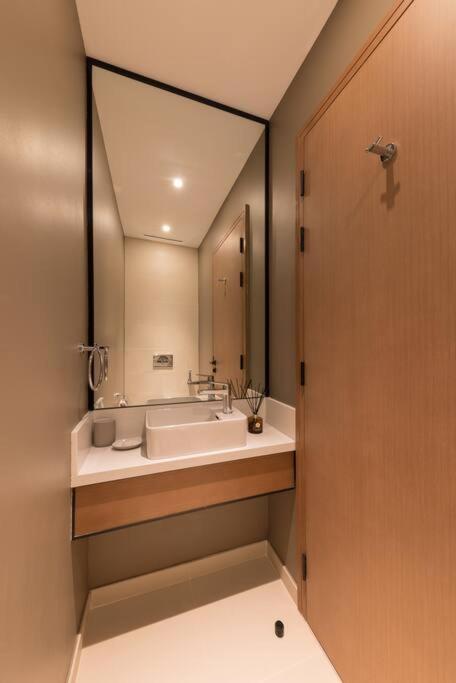Vida Marina Residences Apartment