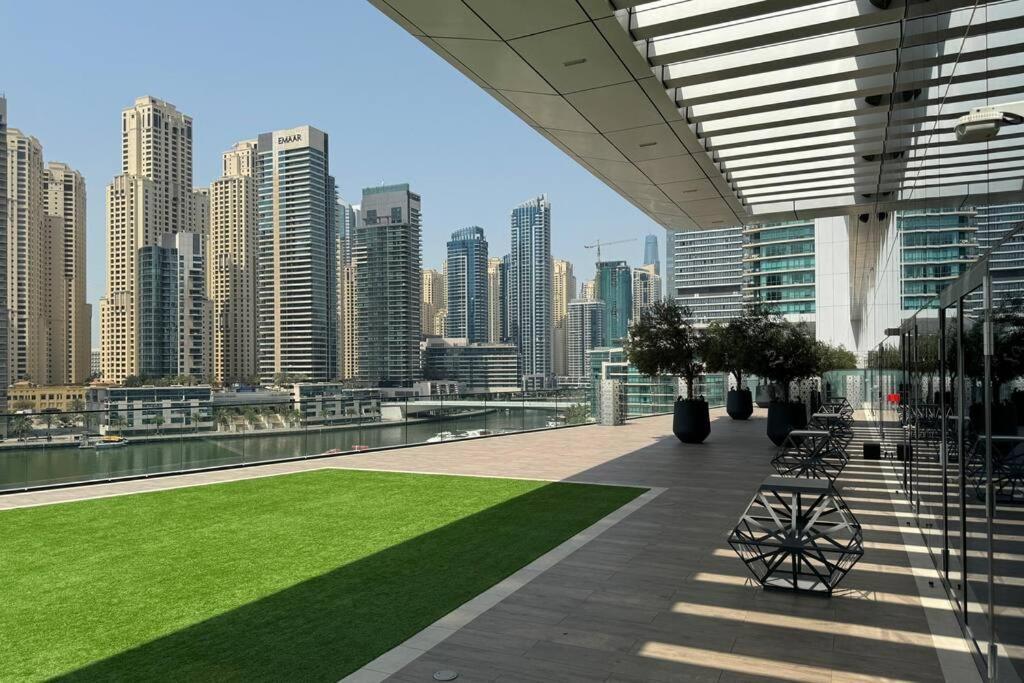 Vida Marina Residences Apartment *