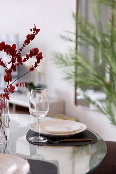 Apartment Elegant Luxury Living In Palace Residences