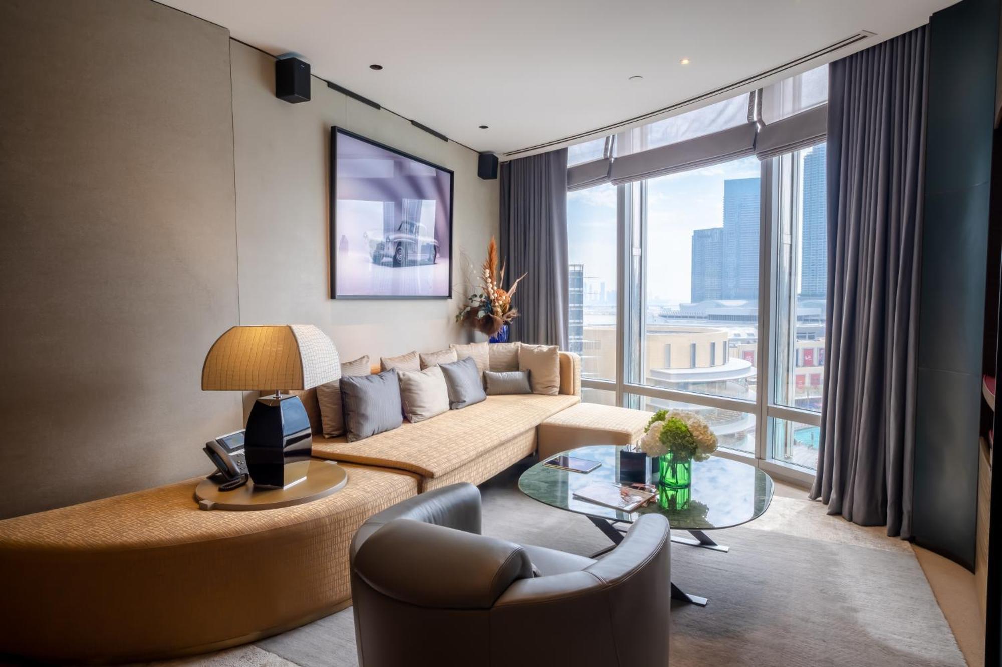 Lux 1-br In Armani Residences