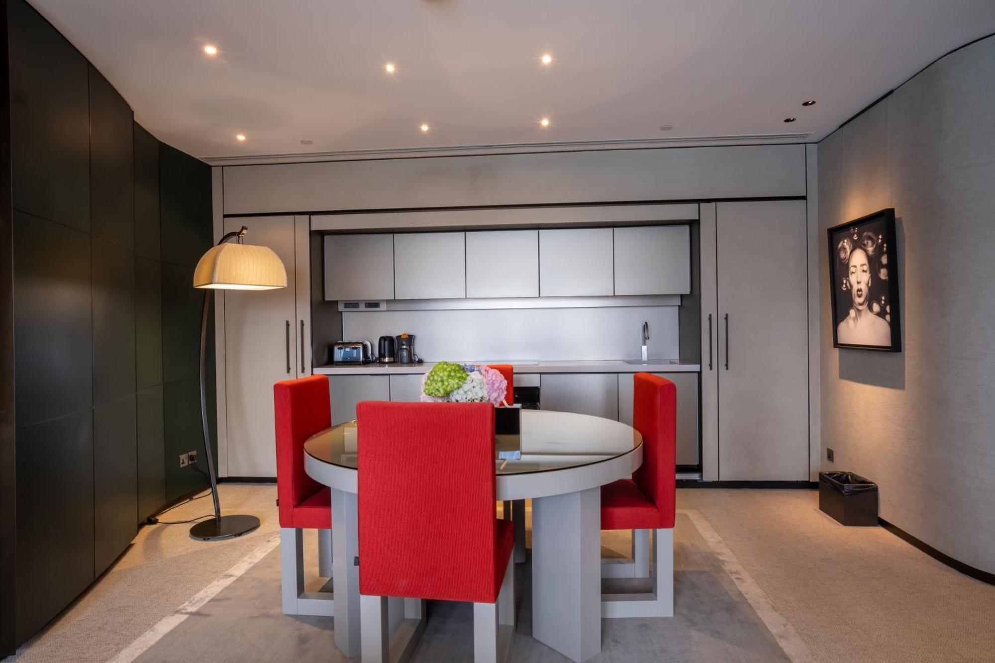 Apartment Lux 1-br In Armani Residences