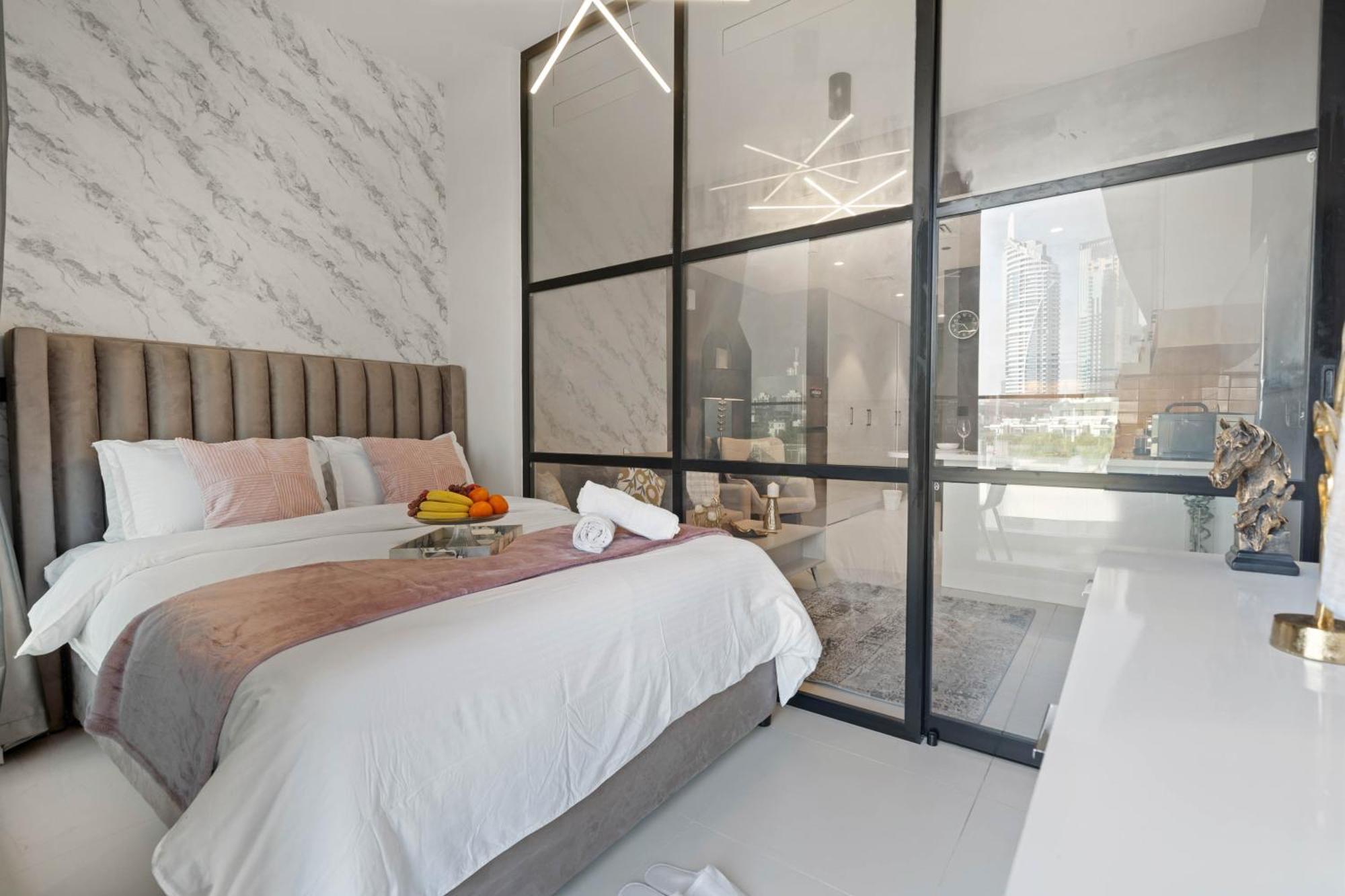 Luxury Studio's Loci Residences Apartment *