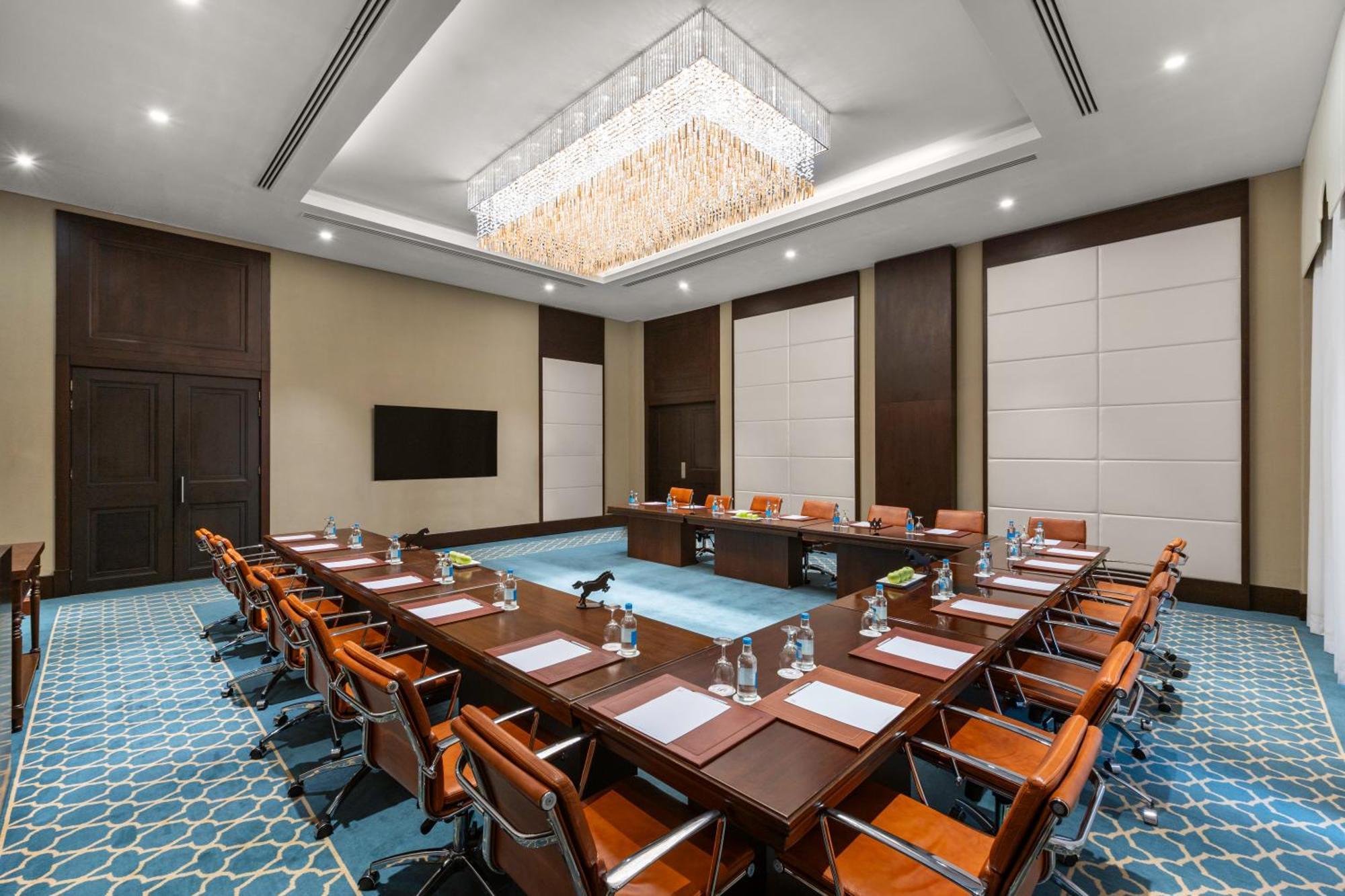 Resort Al Habtoor Polo 5*