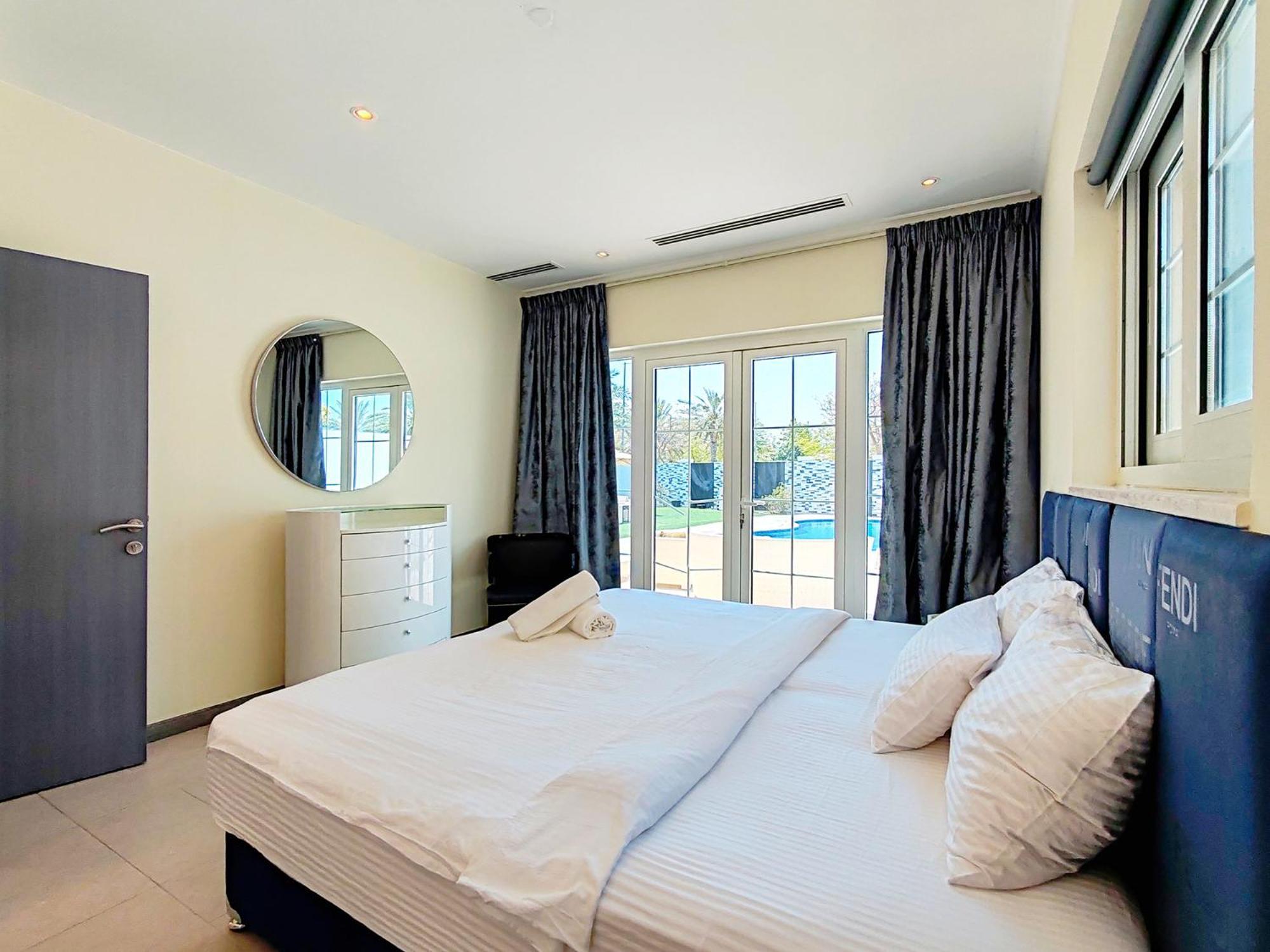 Royal Private Pool, Lux 7-bedroom On Marina Villa *