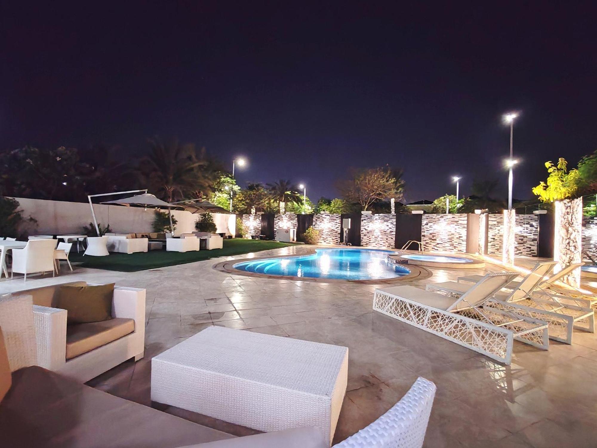 Royal Private Pool, Lux 7-bedroom On Marina