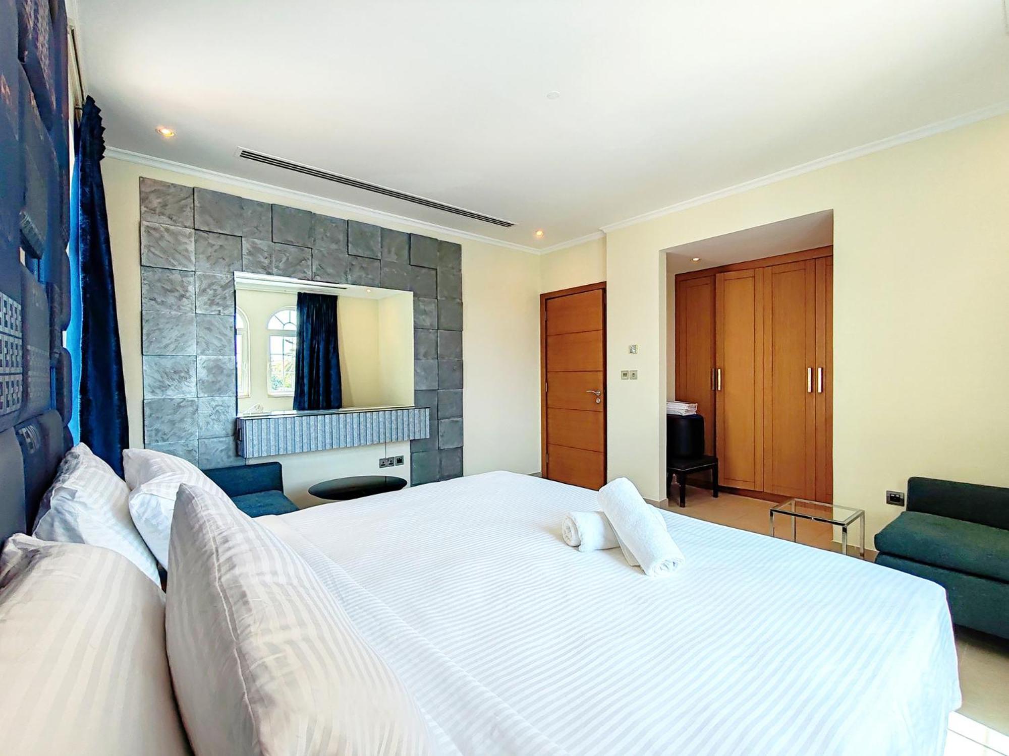 Villa Royal Private Pool, Lux 7-bedroom On Marina Dubai