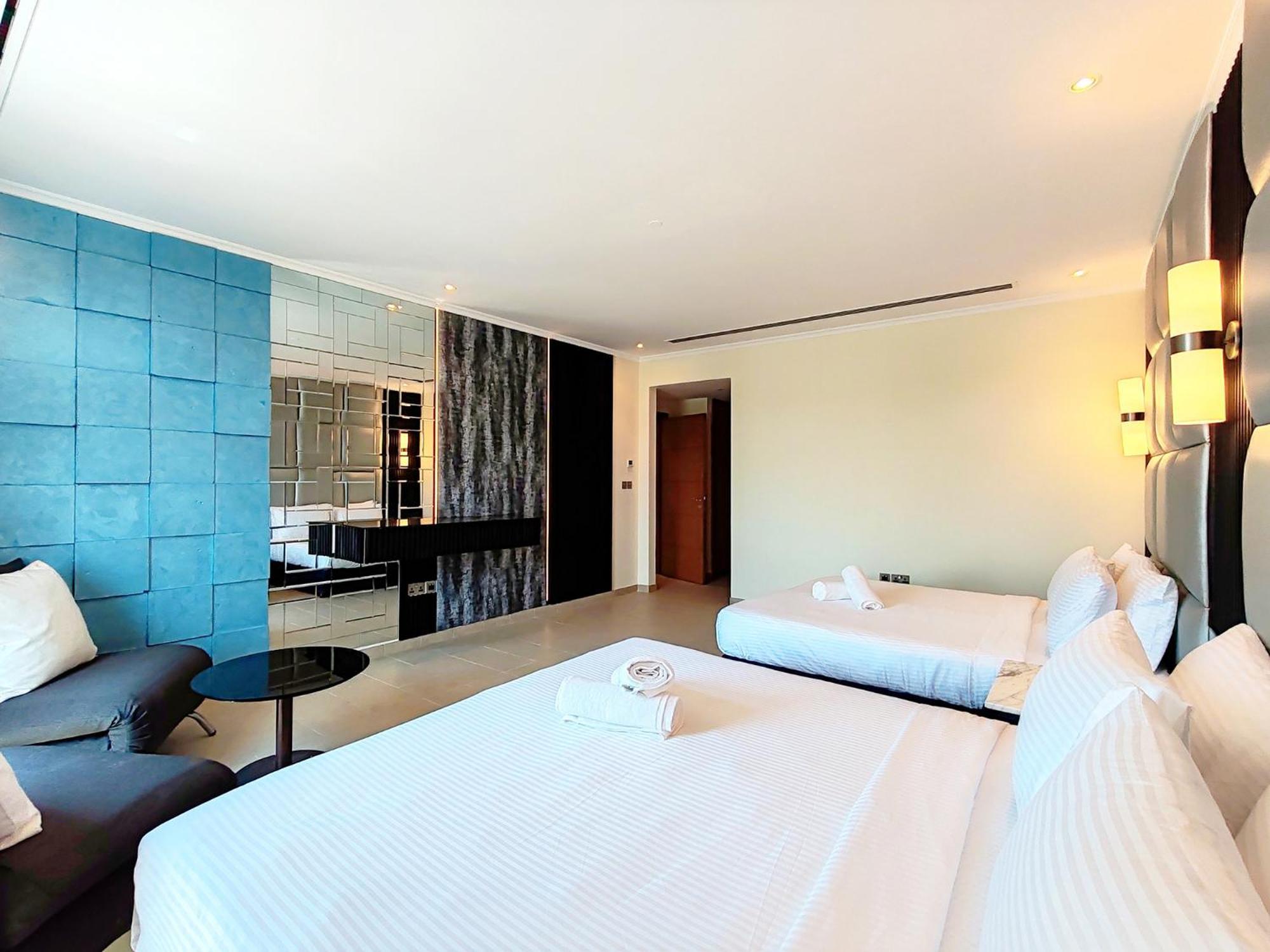 Royal Private Pool, Lux 7-bedroom On Marina * Dubai