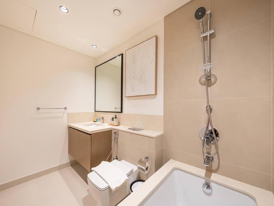2br-fountain & Burj Khalifa View - Near Mall Apartment *