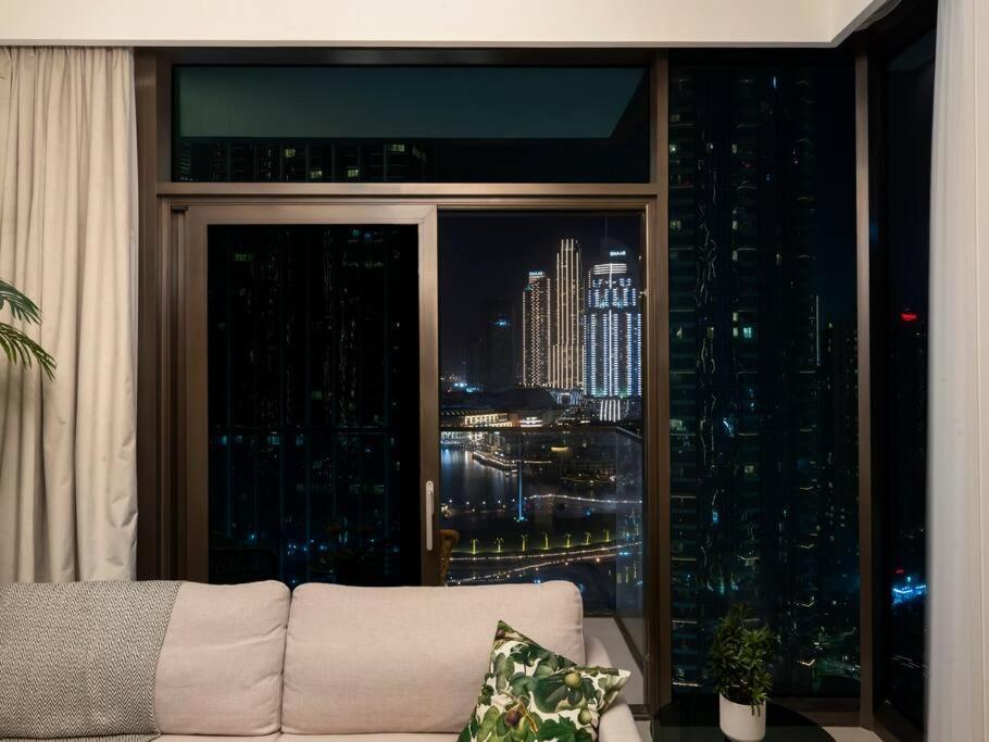 2br-fountain & Burj Khalifa View - Near Mall Apartment Dubai