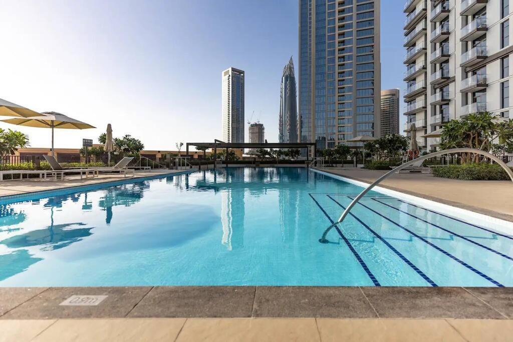 2br-fountain & Burj Khalifa View - Near Mall Apartment Dubai
