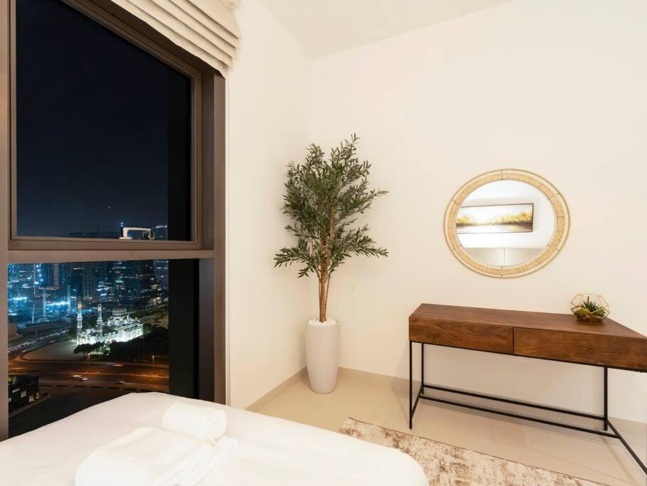 2br-fountain & Burj Khalifa View - Near Mall Dubai