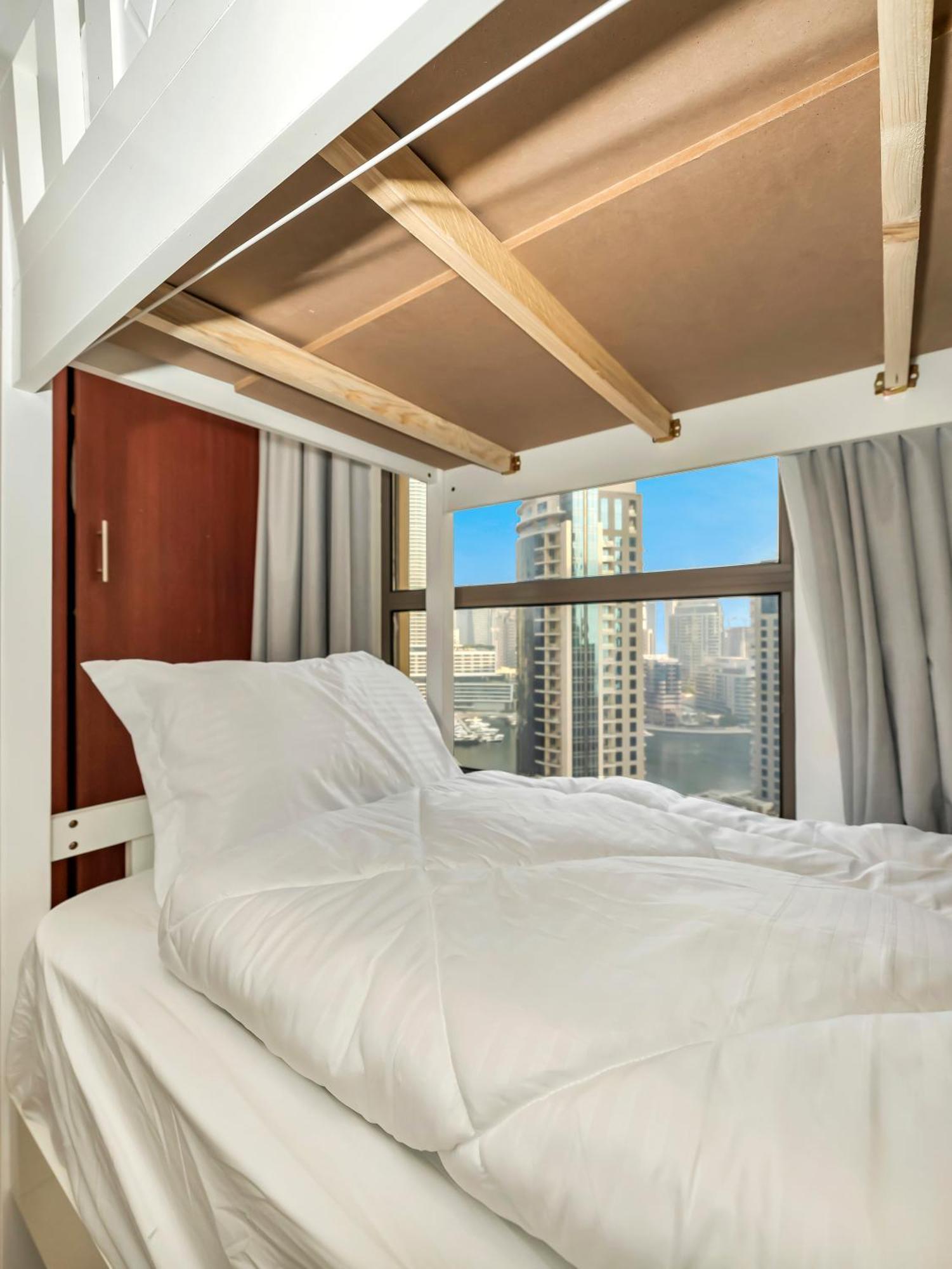 Seaside Marina View Hostel Dubai