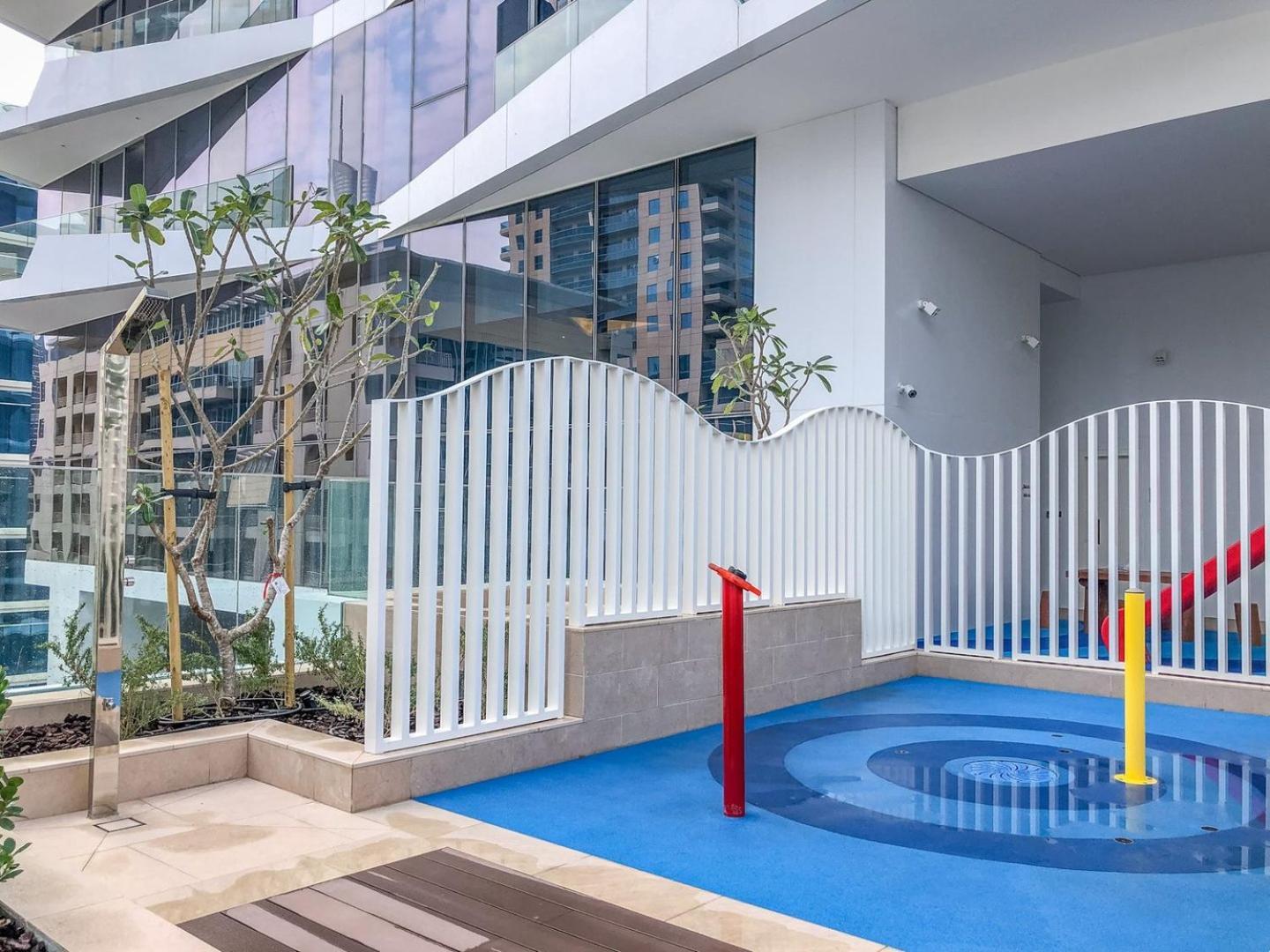 Guestready - Prestigious Retreat With Marina View Apartment