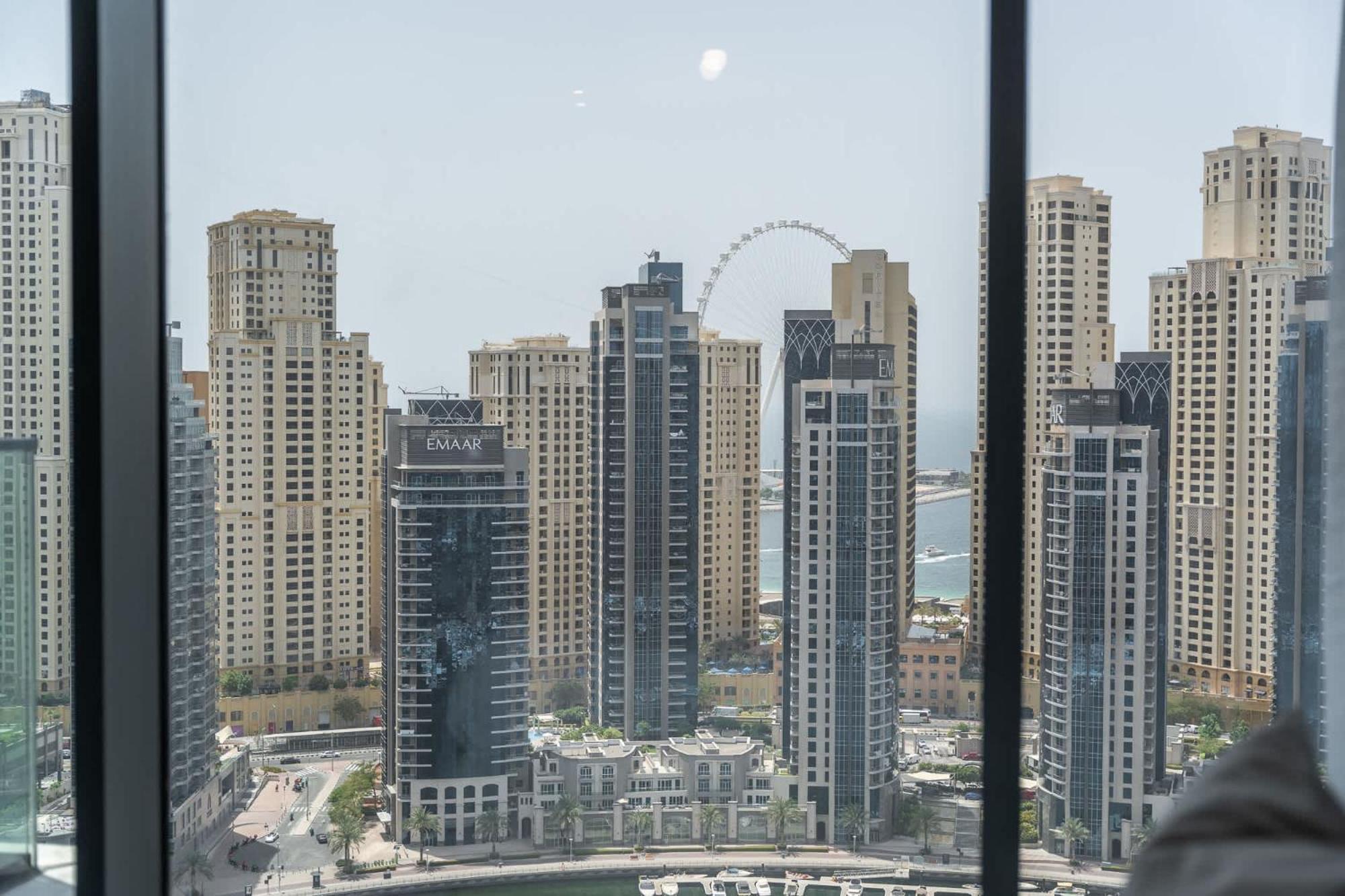 Stylish 3-bedrooms With An Elegant Dining Area In The Heart Of Marina! Apartment