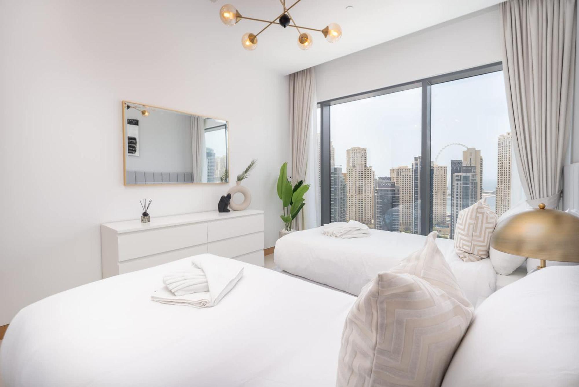 Stylish 3-bedrooms With An Elegant Dining Area In The Heart Of Marina! Apartment