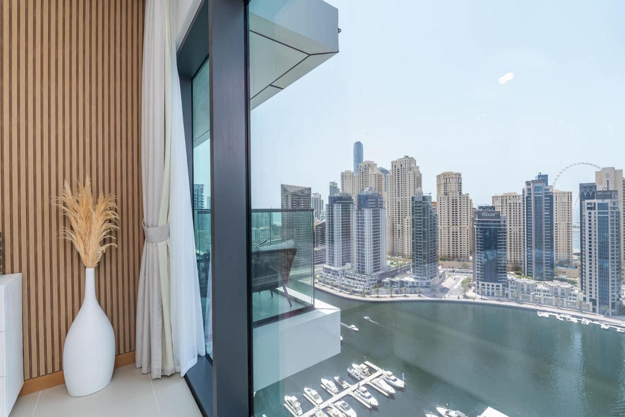 Stylish 3-bedrooms With An Elegant Dining Area In The Heart Of Marina! Apartment Dubai