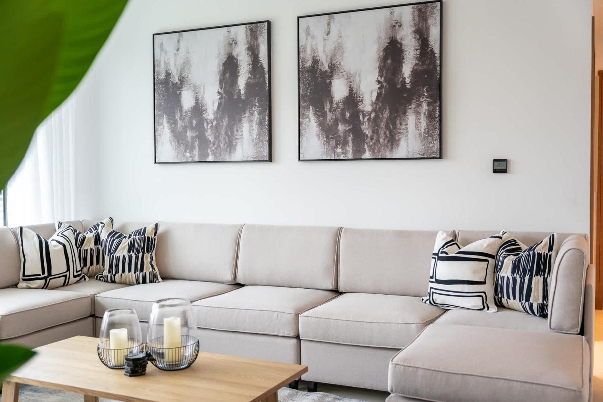 Stylish 3-bedrooms With An Elegant Dining Area In The Heart Of Marina! Dubai