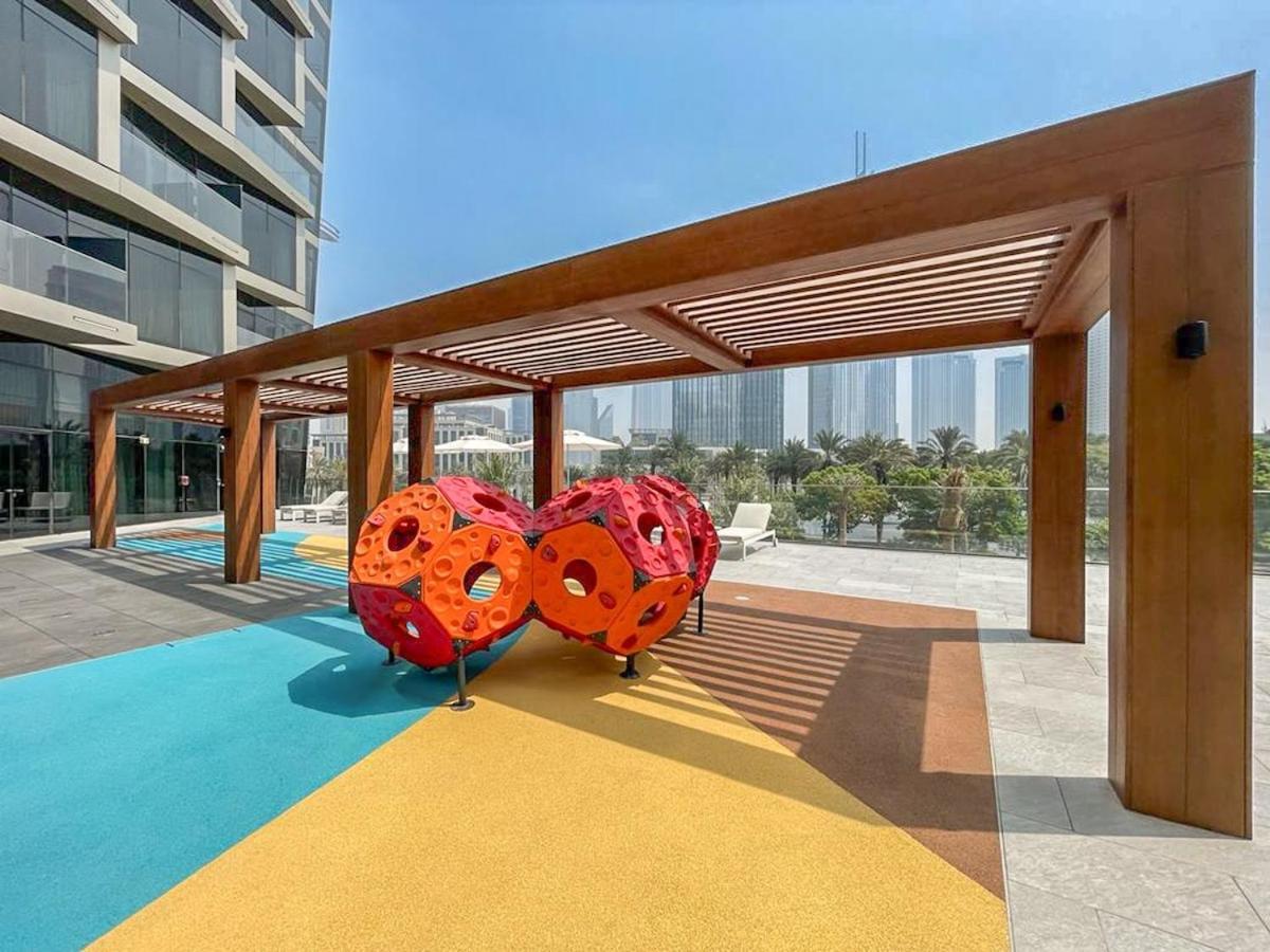 Chic For 4 With Burj Khalifa Views Apartment