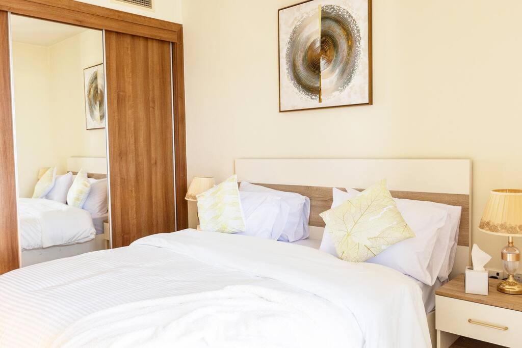 Lux Two Br W Sea Views From In Marina Dubai