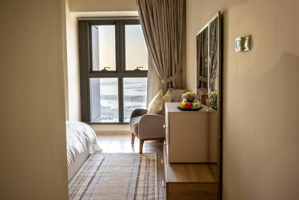 Lux Two Br W Sea Views From In Marina Dubai