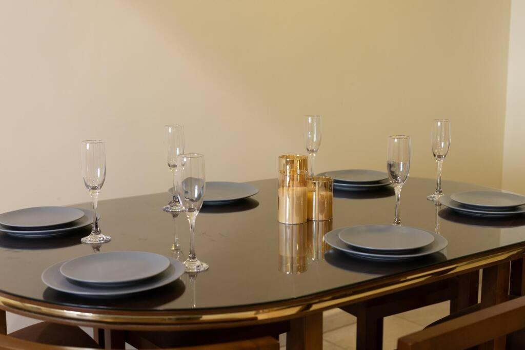 Apartment Lux Two Br W Sea Views From In Marina *