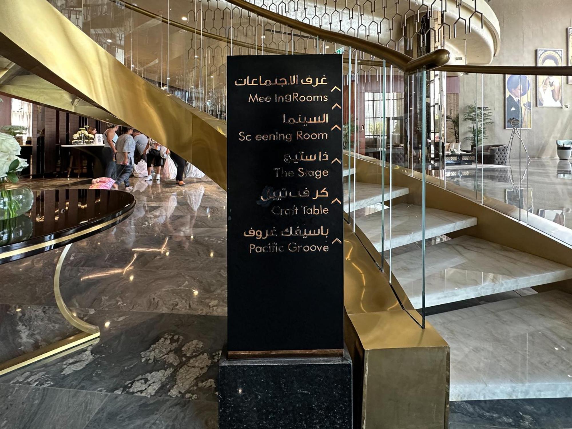 Apartment Trophy - Paramount W Burj Khalifa View & Huge Balcony *