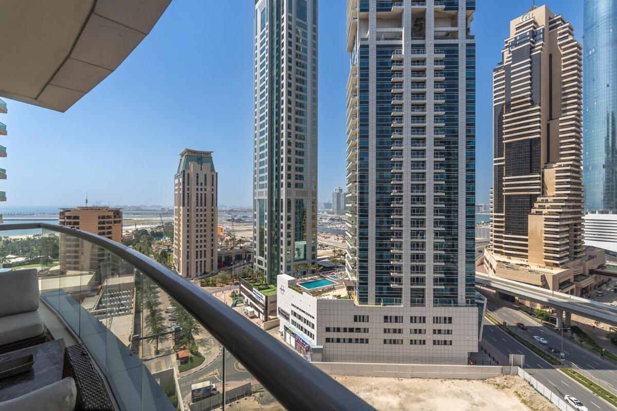 Bright 1-bedroom With View Marina Apartment *