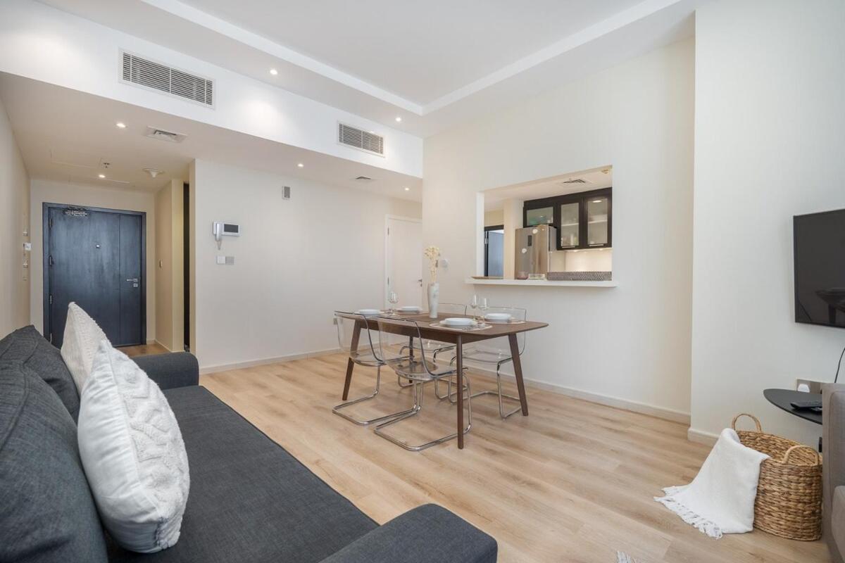 Bright 1-bedroom With View Marina Apartment *