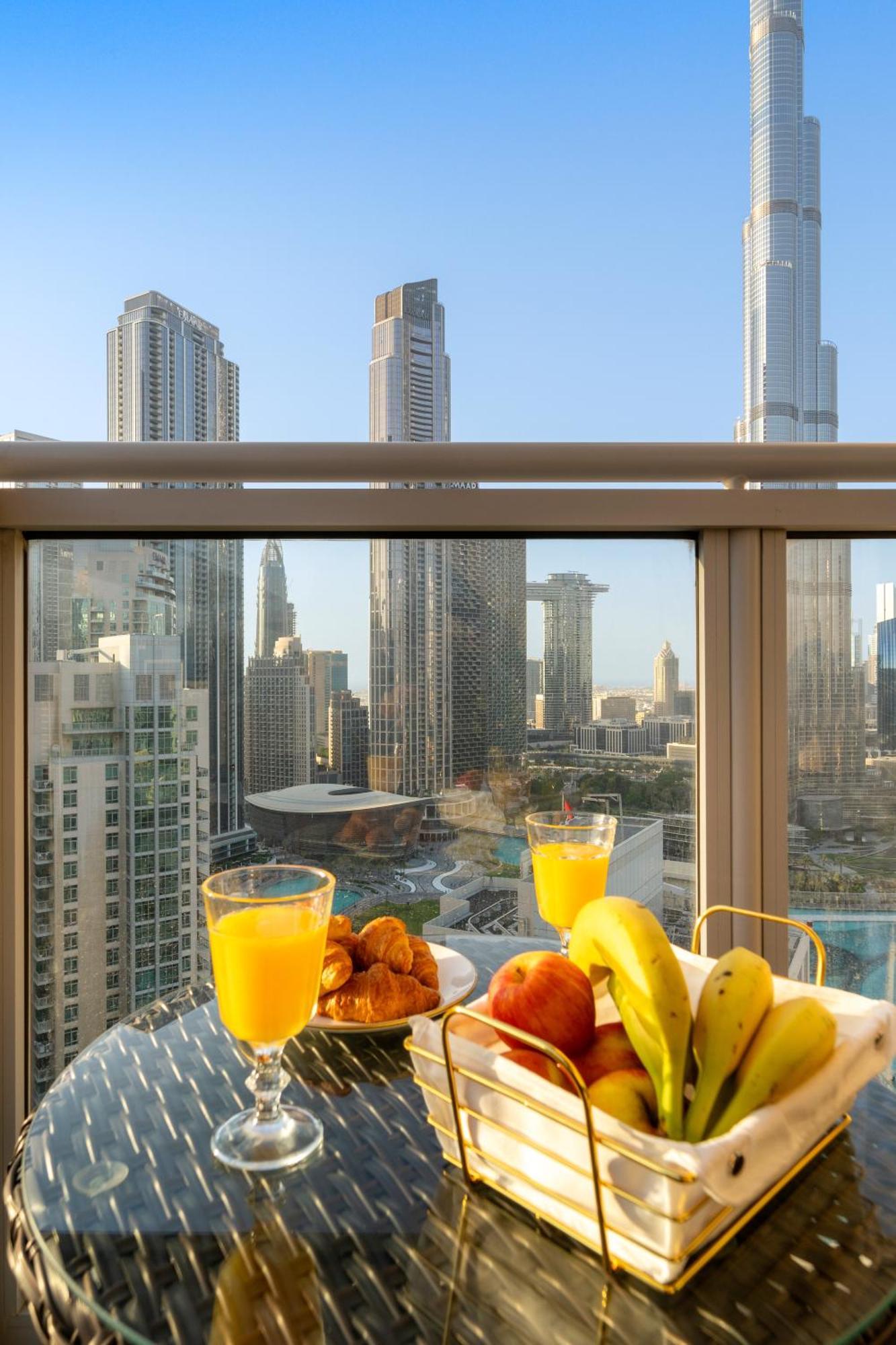 Ace Luxe, 2br, Downtown, Burj Khalifa & Fountain View, 5 Mins Walk To Mall