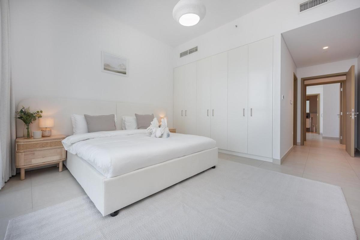 Bright & Beautiful 2-bedroom In Downtown Apartment Dubai