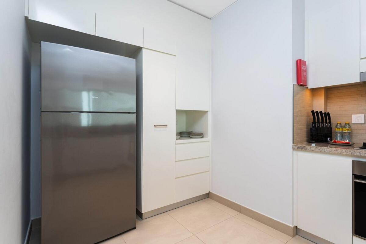 Bright & Beautiful 2-bedroom In Downtown Apartment