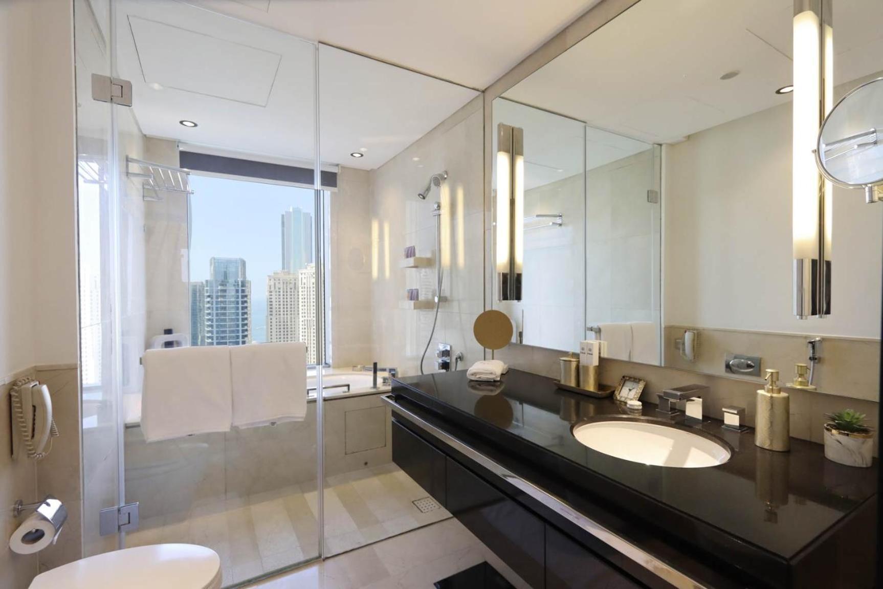 Livbnb - Luxurious 1br In Jw Marriott & Marina Views Apartment Dubai