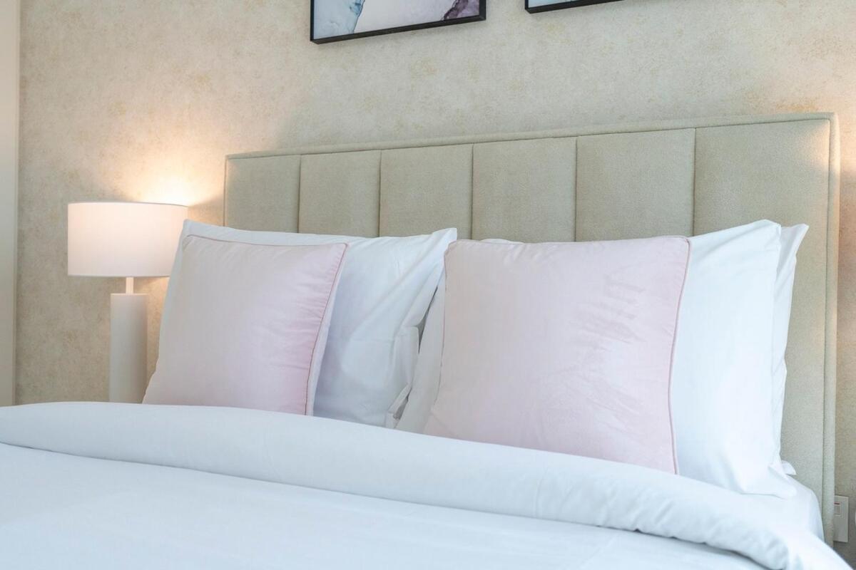 Beautiful 2-br Flat In Downtown Luxury Living At Its