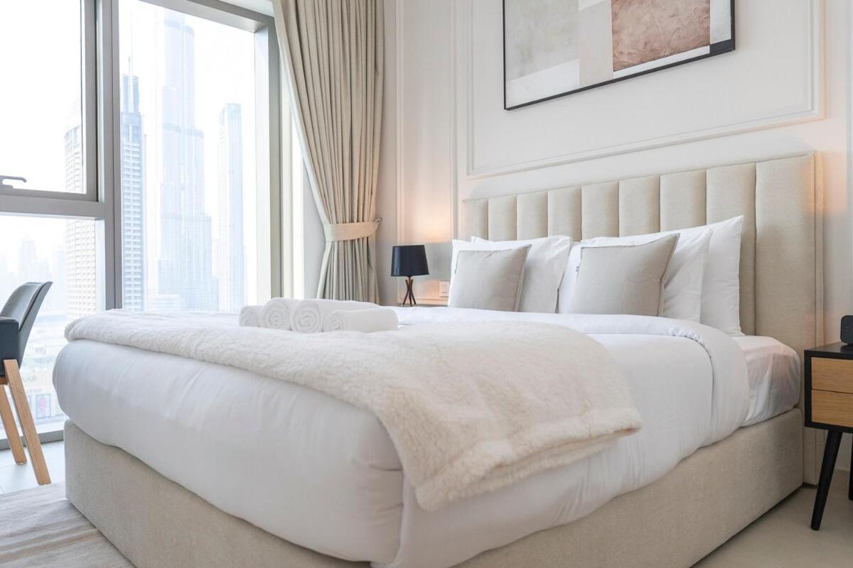 Beautiful 2-br Flat In Downtown Luxury Living At Its Dubai