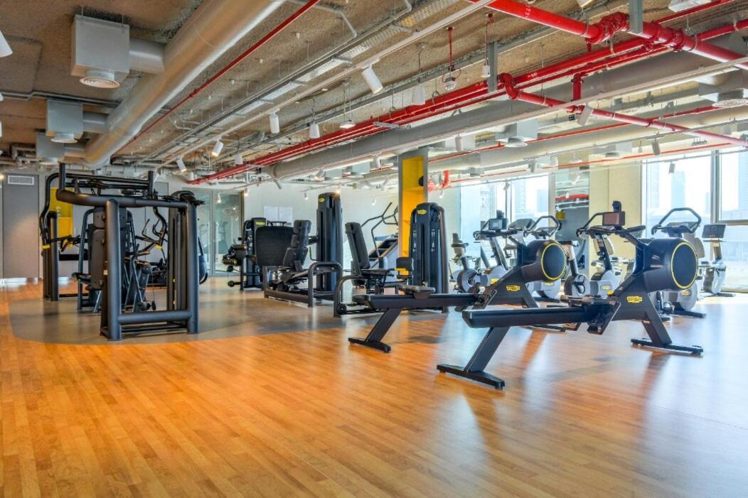 Beautiful 2-br Flat In Downtown Luxury Living At Its Dubai