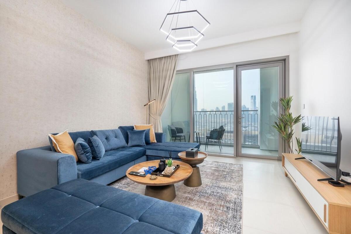 Beautiful 2-br Flat In Downtown Luxury Living At Its Apartment Dubai