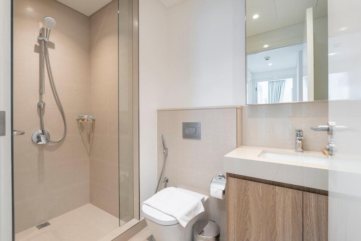 Beautiful 2-br Flat In Downtown Luxury Living At Its Apartment